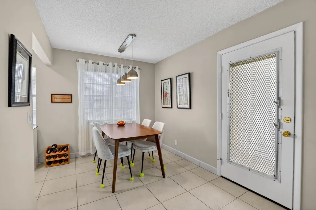 74 Burgundy B Delray Beach FL 33484
