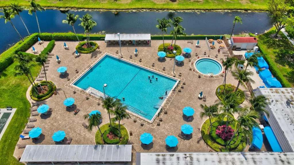 74 Burgundy B Delray Beach FL 33484