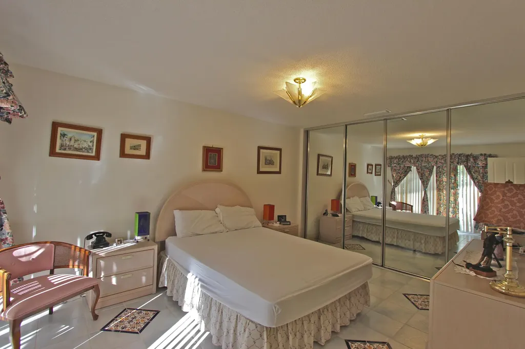 10201 Chapman Oak Court Palm Beach Gardens FL 33410