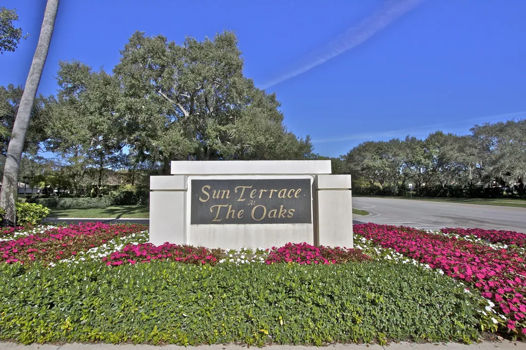 10201 Chapman Oak Court Palm Beach Gardens FL 33410