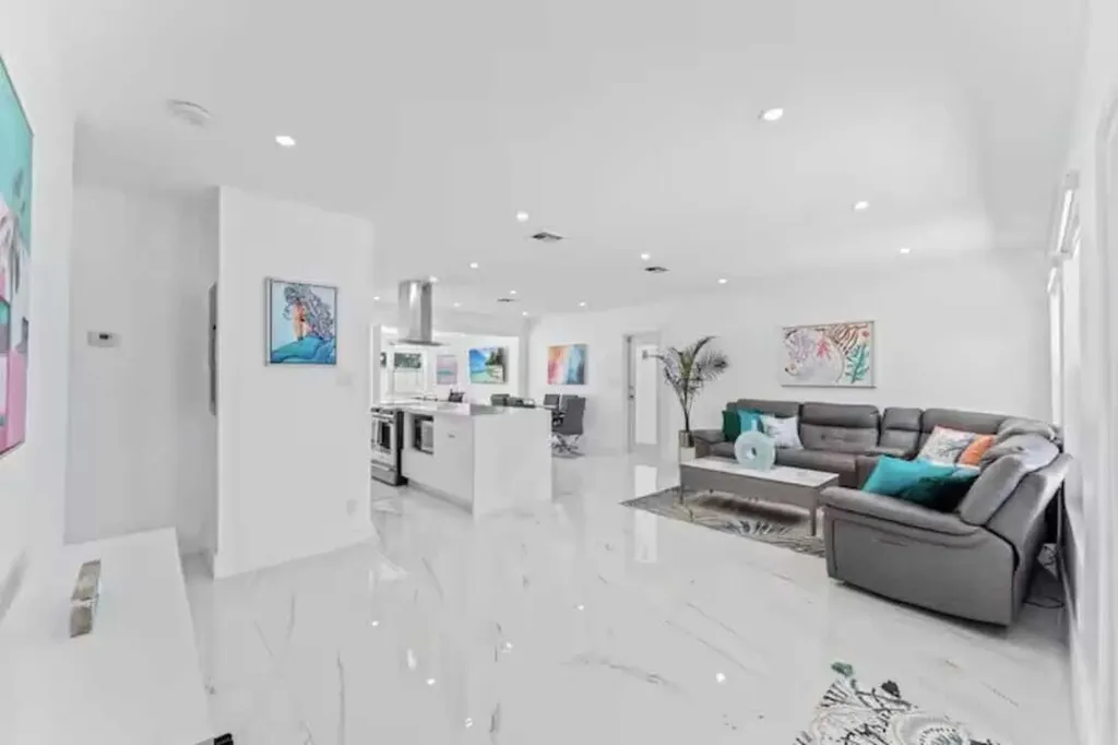 1713 NE NE 7th Terrace NE Fort Lauderdale FL 33305
