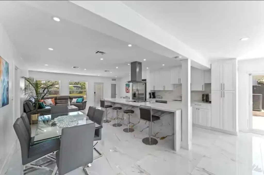 1713 NE NE 7th Terrace NE Fort Lauderdale FL 33305