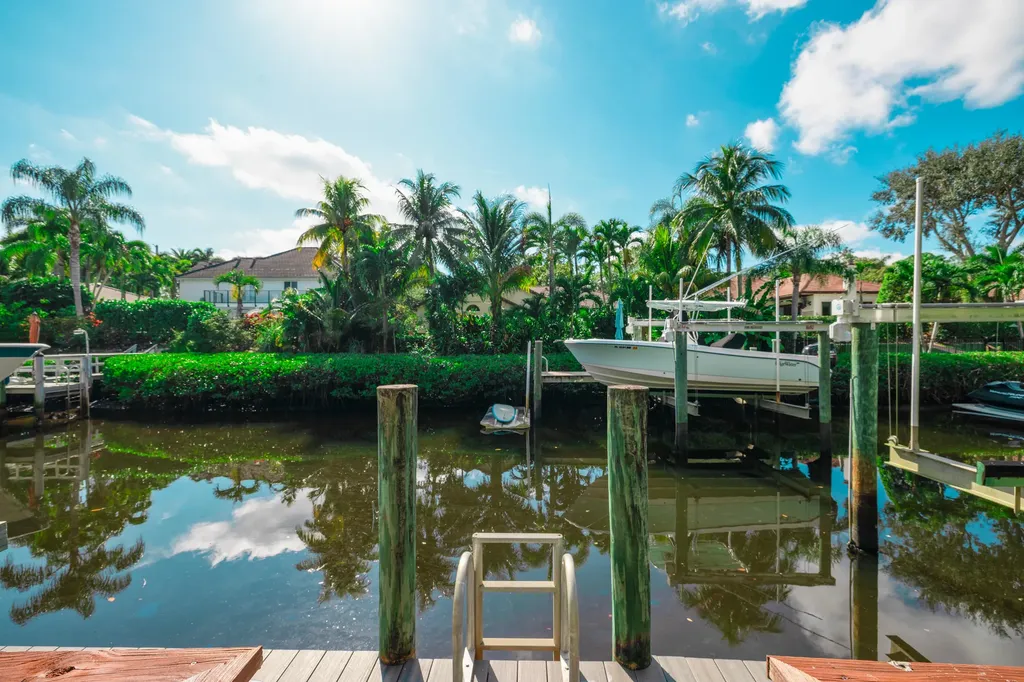 19850 Loxahatchee Pointe Drive Jupiter FL 33458
