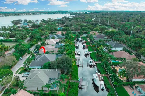 19850 Loxahatchee Pointe Drive Jupiter FL 33458