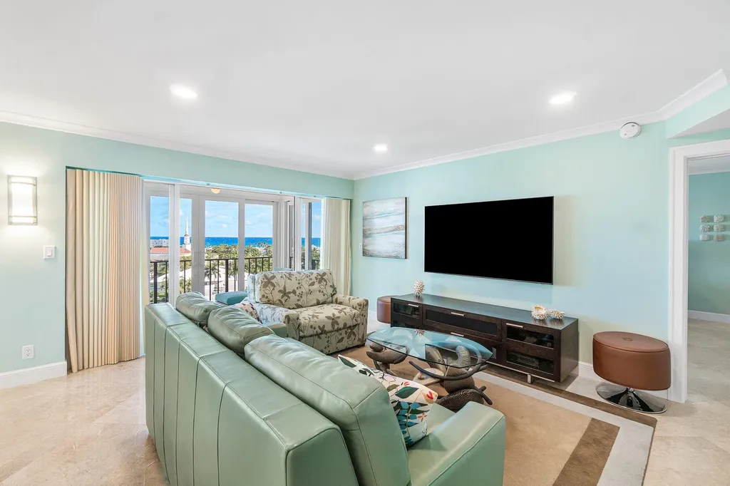 86 Macfarlane Drive Delray Beach FL 33483
