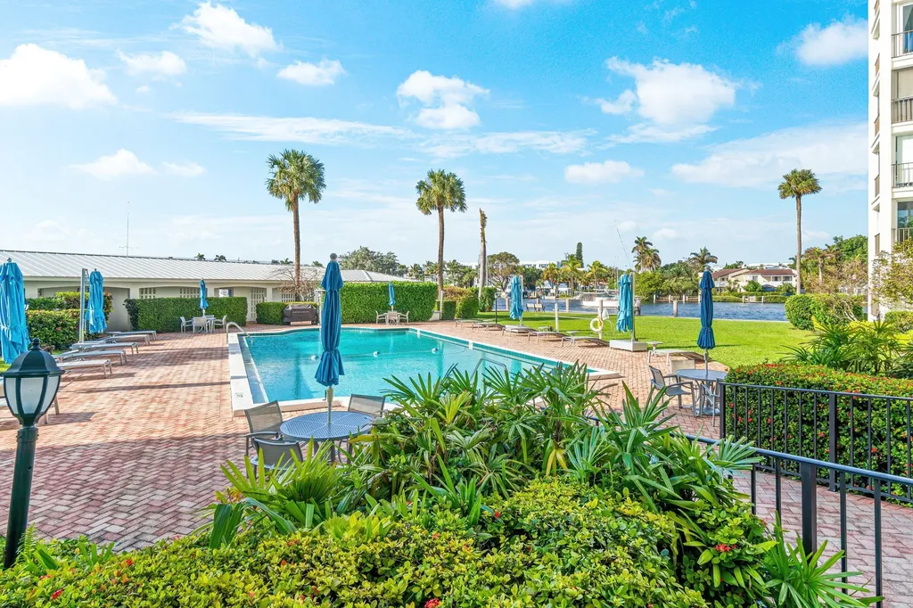 86 Macfarlane Drive Delray Beach FL 33483