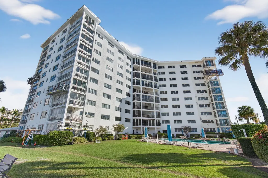 86 Macfarlane Drive Delray Beach FL 33483
