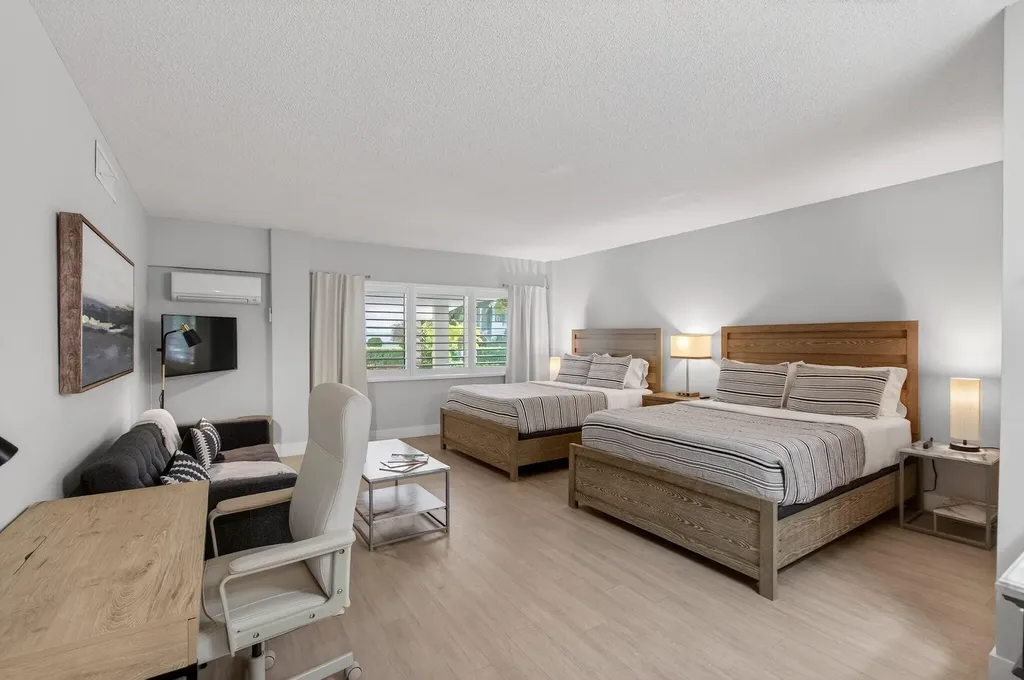 86 Macfarlane Drive Delray Beach FL 33483