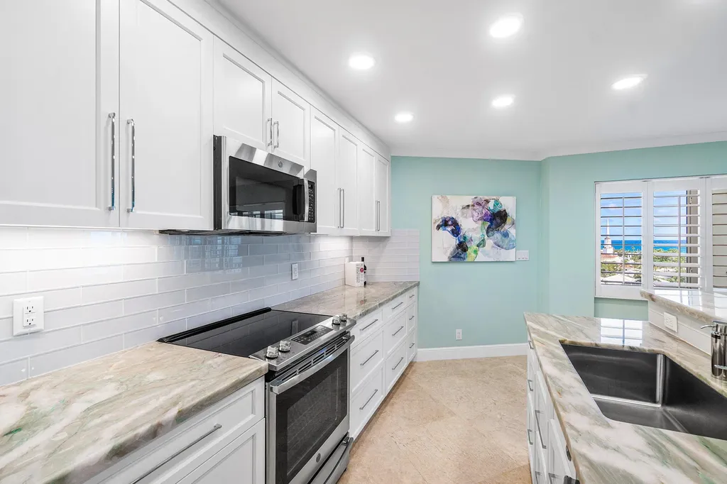 86 Macfarlane Drive Delray Beach FL 33483