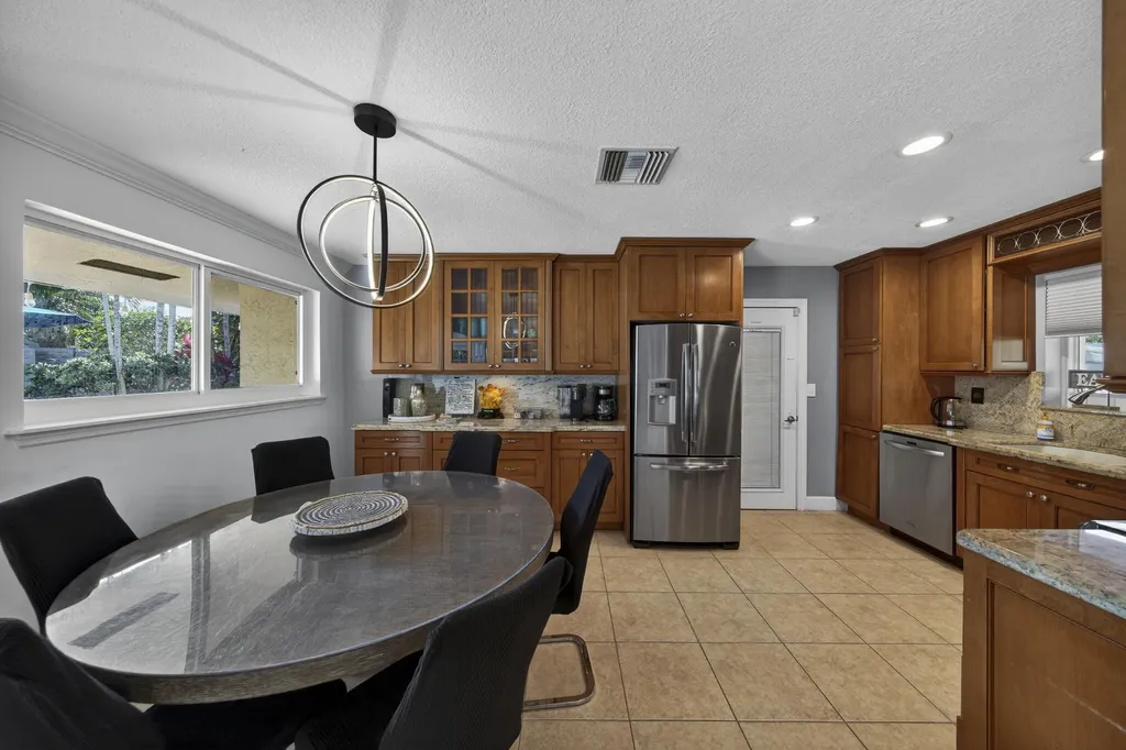 1248 SE 8th Street Deerfield Beach FL 33441