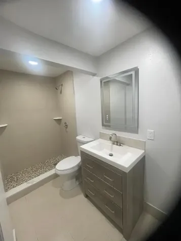 1541 1541 Avenue Riviera Beach FL 33404