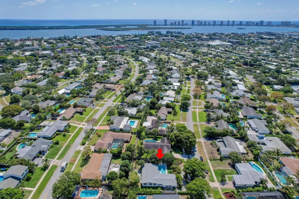 547 Marlin Road North Palm Beach FL 33408