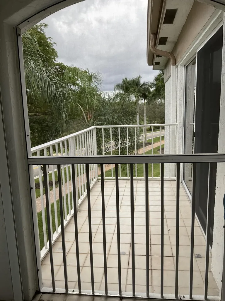 7370 Orangewood Lane Boca Raton FL 33433