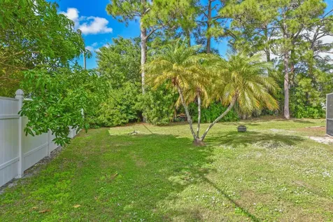 844 SE Kendall Avenue Port St Lucie FL 34983