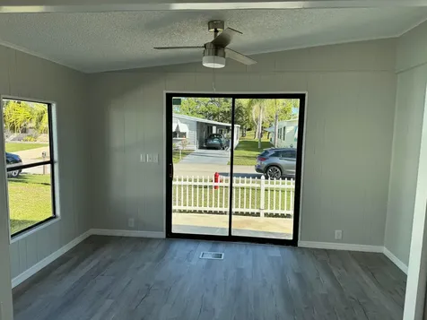 83 Flores Del Norte Fort Pierce FL 34951