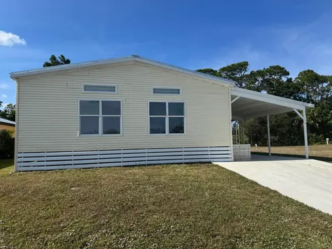 44 La Villa Way Fort Pierce FL 34951