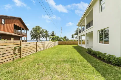 1013 NE Orange Avenue Jensen Beach FL 34957