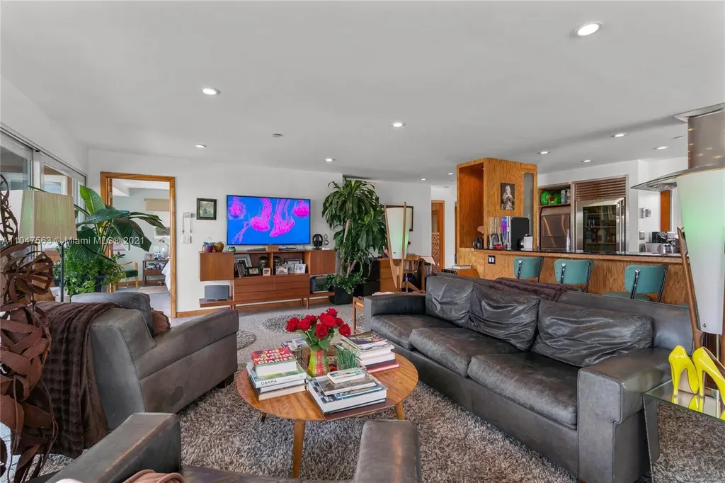2200 NE 26th Street Wilton Manors FL 33305