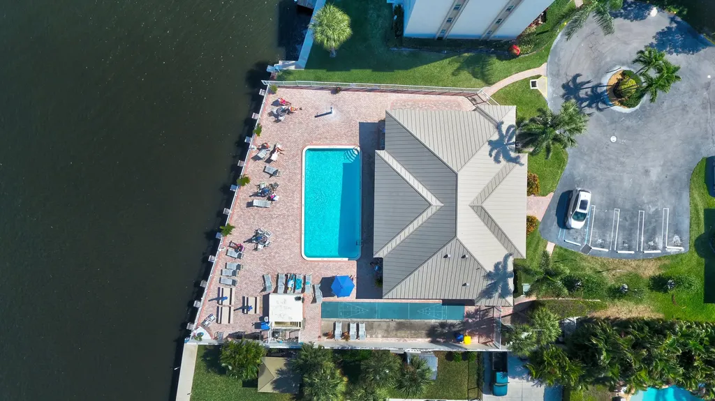 650 Snug Harbor Drive Boynton Beach FL 33435