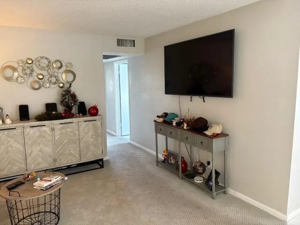 313 Dorset H Boca Raton FL 33434