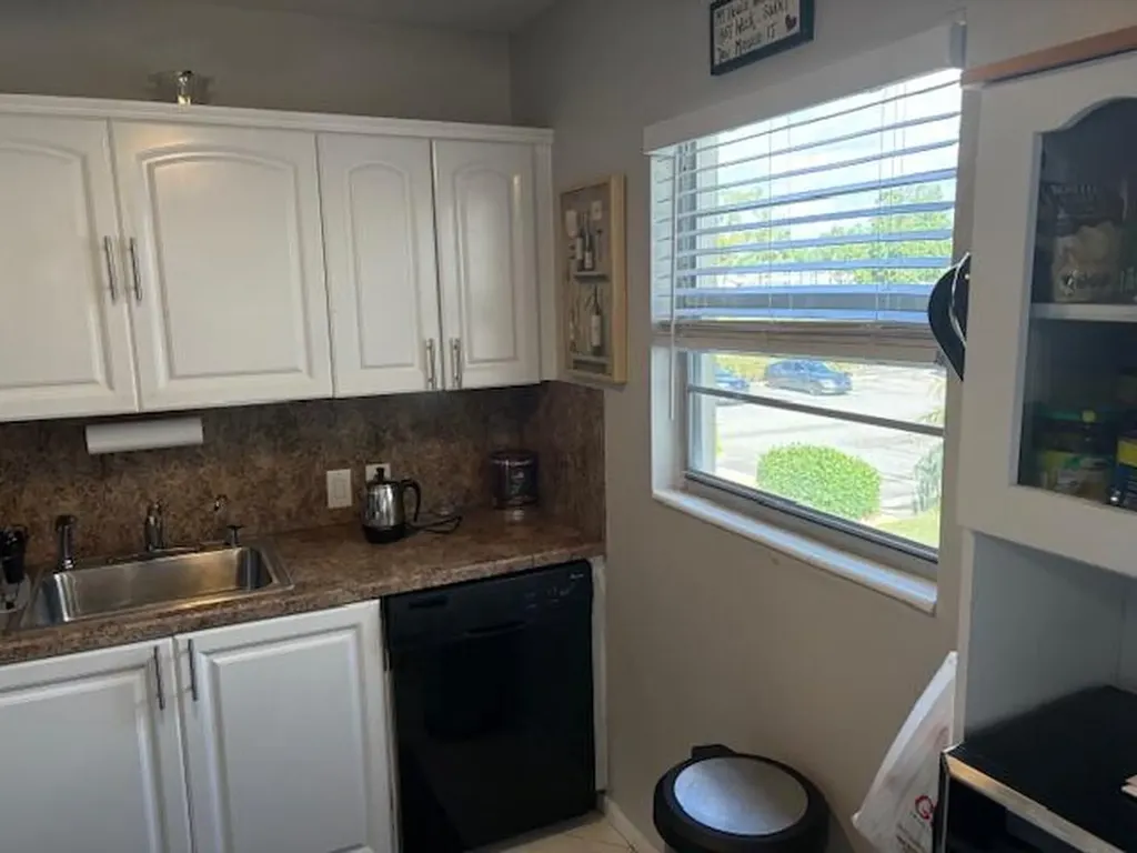 313 Dorset H Boca Raton FL 33434