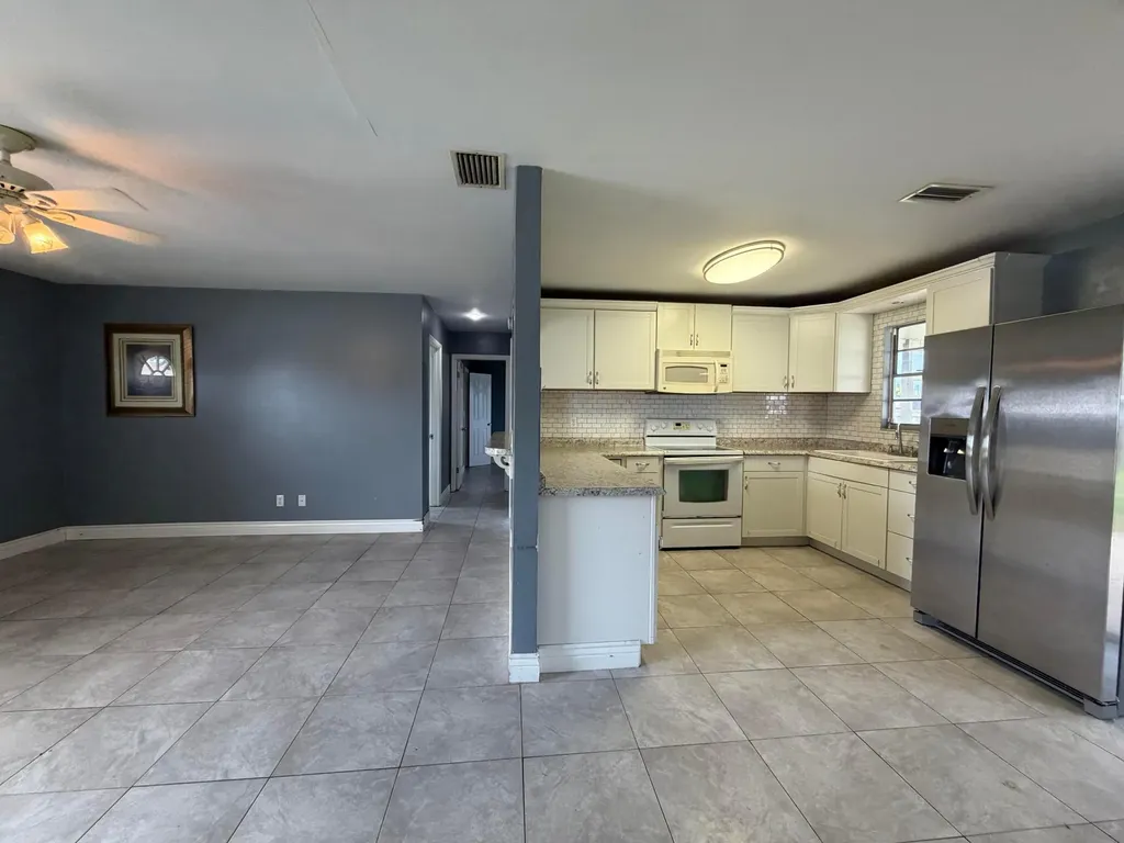 2013 SW Burman Lane Port St Lucie FL 34984