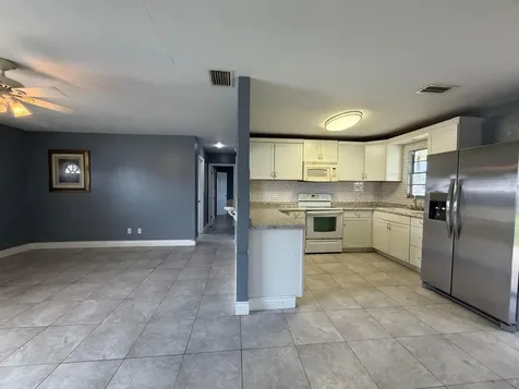 2013 SW Burman Lane Port St Lucie FL 34984