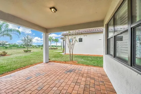 680 SE Villandry Way Port St Lucie FL 34984