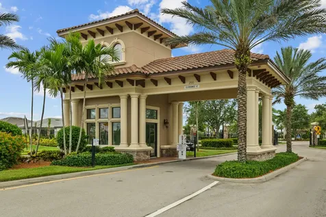 680 SE Villandry Way Port St Lucie FL 34984