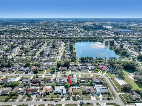 10404 Carmen Lane Royal Palm Beach FL 33411