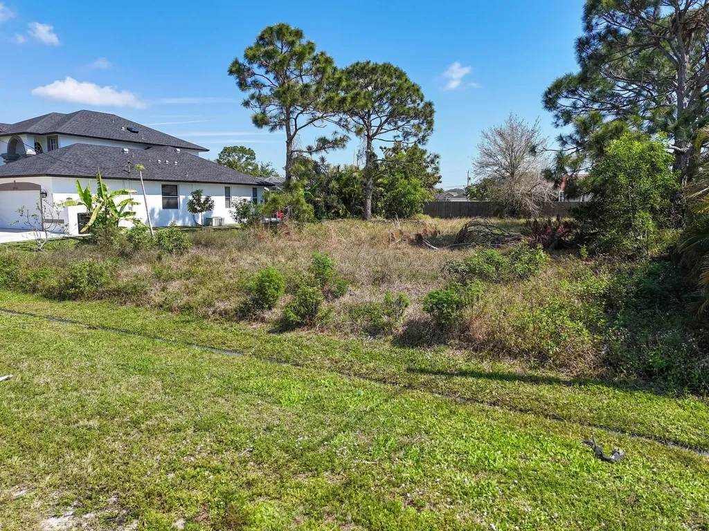 5849 NW Mesa Circle Port St Lucie FL 34986