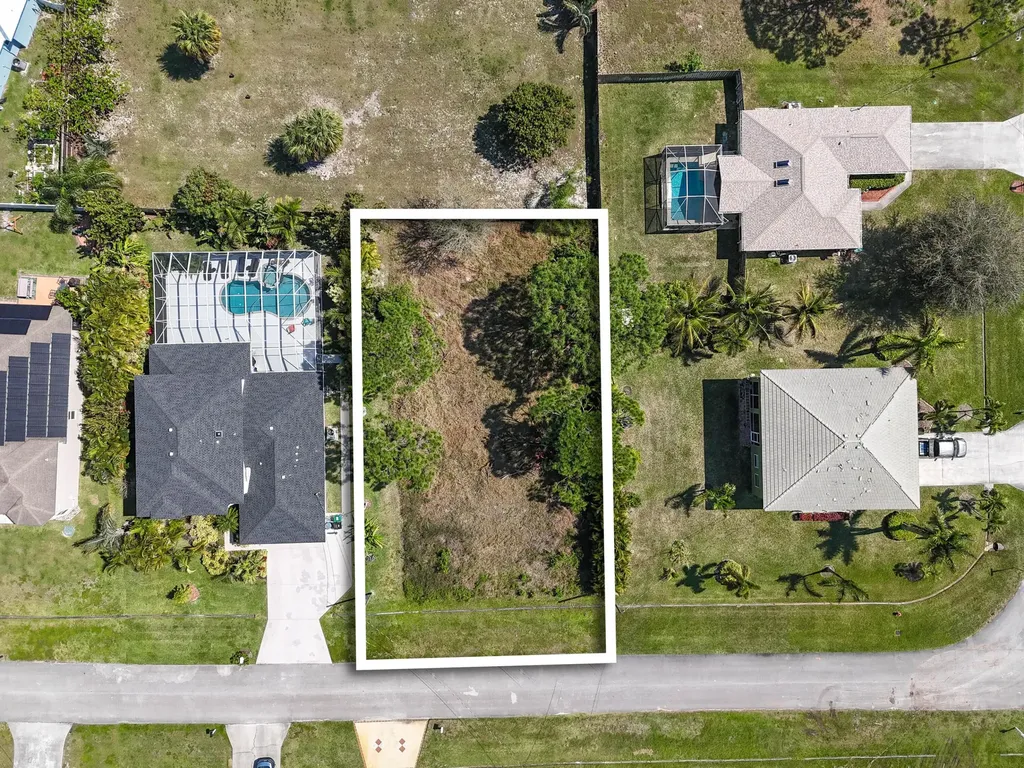 5849 NW Mesa Circle Port St Lucie FL 34986