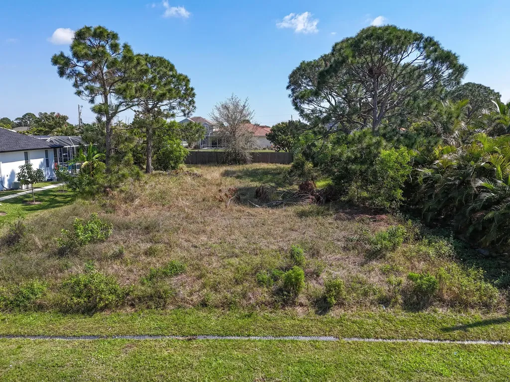 5849 NW Mesa Circle Port St Lucie FL 34986
