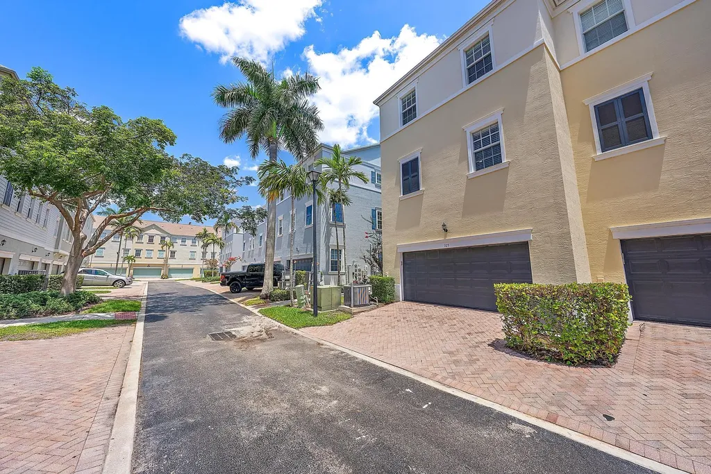 107 Pond Apple Lane Jupiter FL 33458