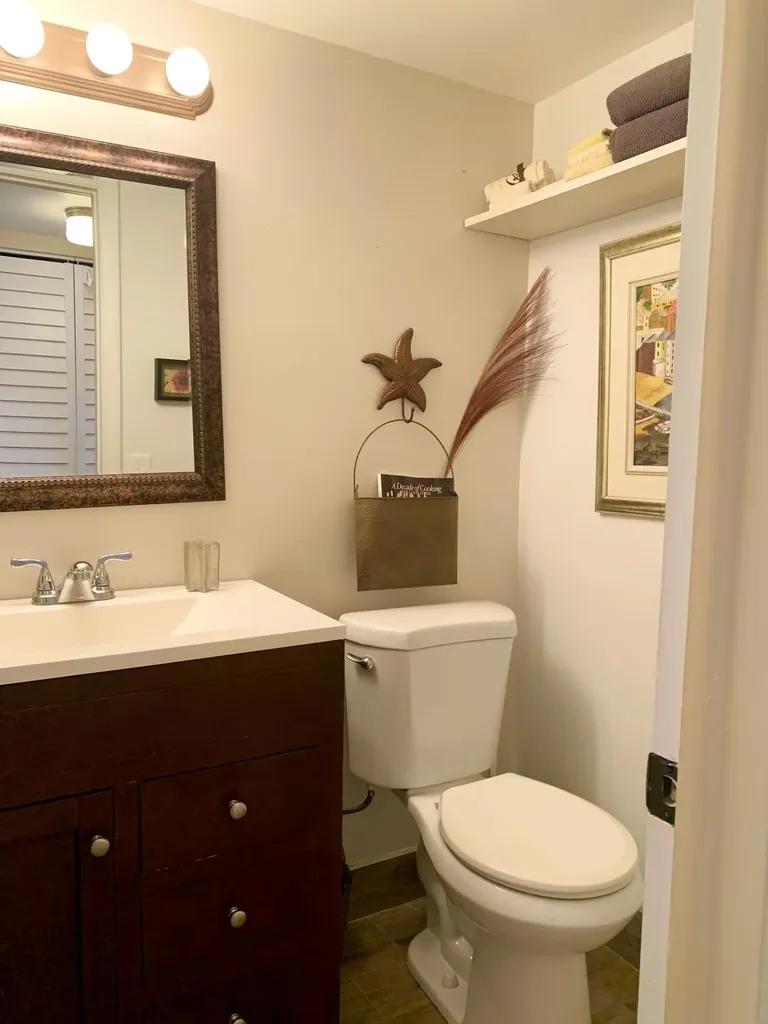 116 Canterbury E West Palm Beach FL 33417