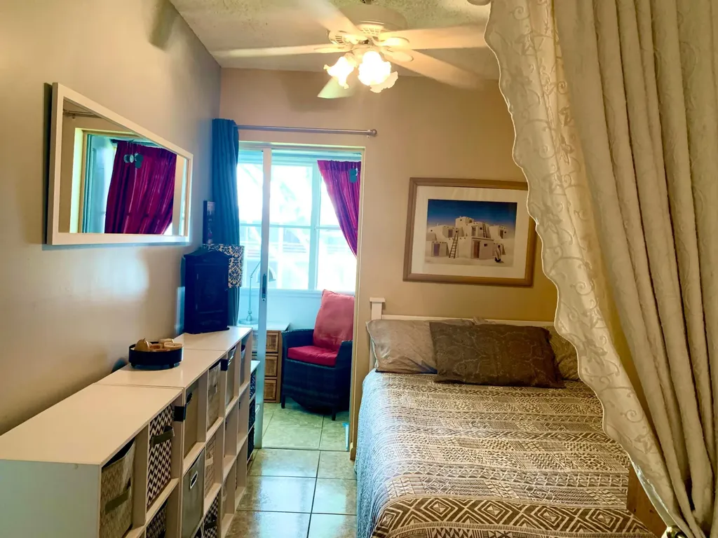 116 Canterbury E West Palm Beach FL 33417