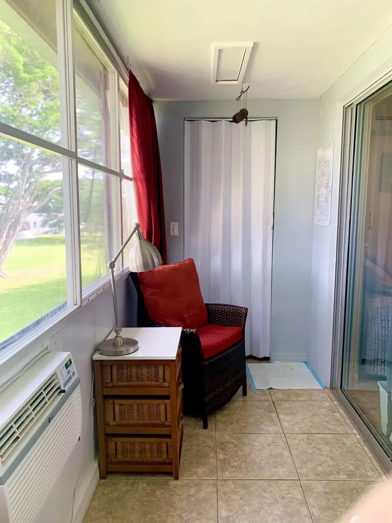 116 Canterbury E West Palm Beach FL 33417