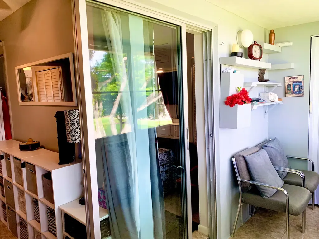 116 Canterbury E West Palm Beach FL 33417