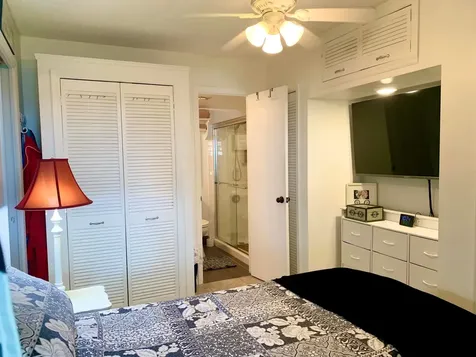 116 Canterbury E West Palm Beach FL 33417