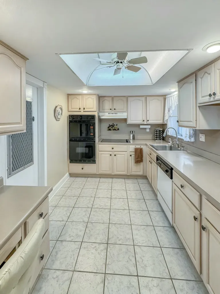 121 NW 31st Court Pompano Beach FL 33064