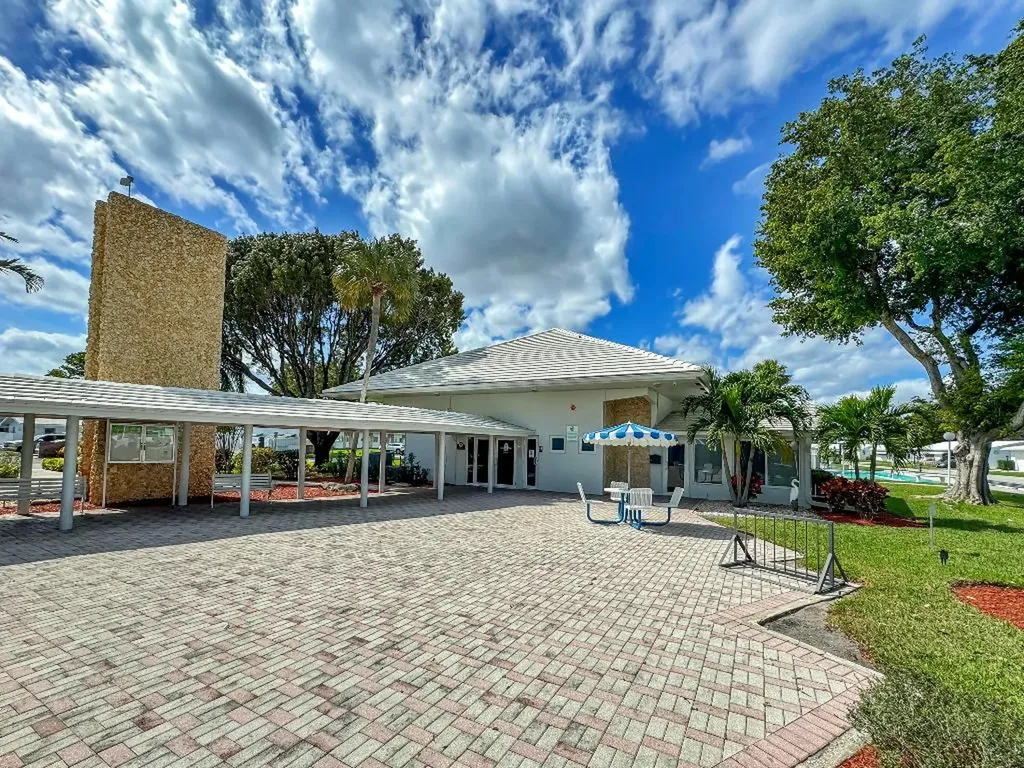 121 NW 31st Court Pompano Beach FL 33064
