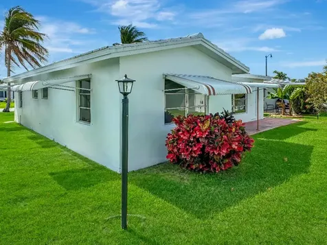 121 NW 31st Court Pompano Beach FL 33064