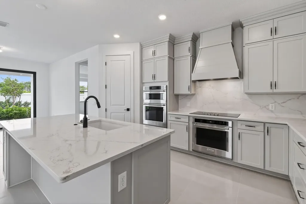 13814 Dalrada Avenue Palm Beach Gardens FL 33418