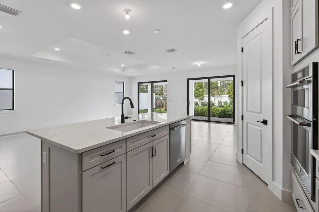 13814 Dalrada Avenue Palm Beach Gardens FL 33418