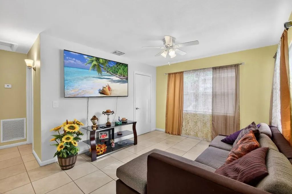 621 50th Street West Palm Beach FL 33407