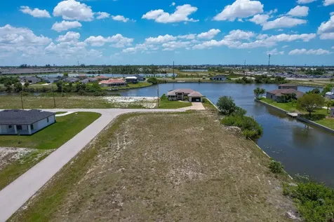 904 NW 12th Avenue Cape Coral FL 33993