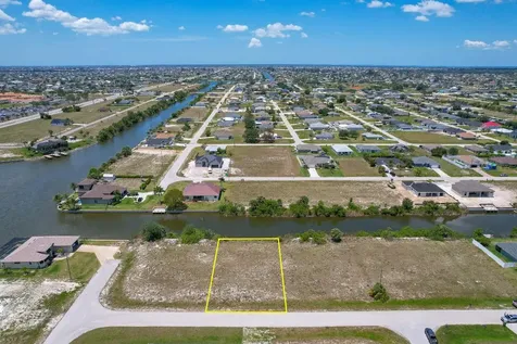 904 NW 12th Avenue Cape Coral FL 33993