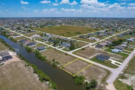 904 NW 12th Avenue Cape Coral FL 33993
