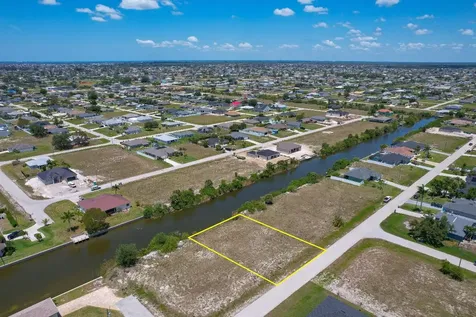 904 NW 12th Avenue Cape Coral FL 33993