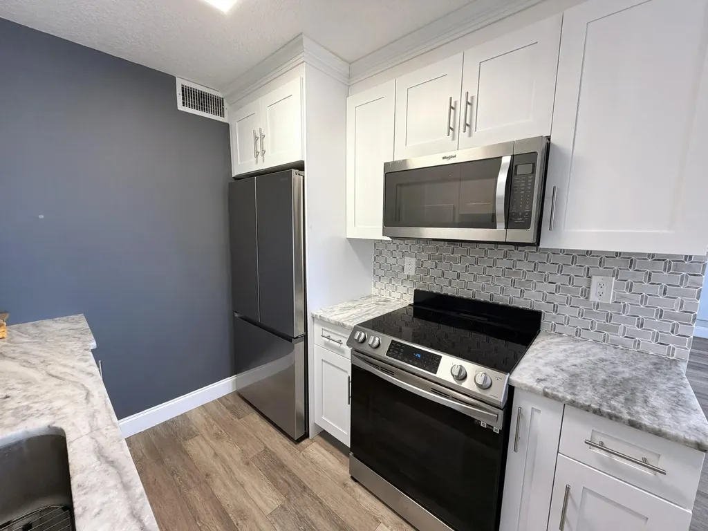 3038 Guildford C Boca Raton FL 33434